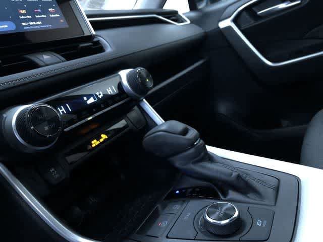 Thumbnail: 2025 Toyota RAV4 - 29