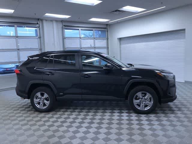 Thumbnail: 2025 Toyota RAV4 - 34