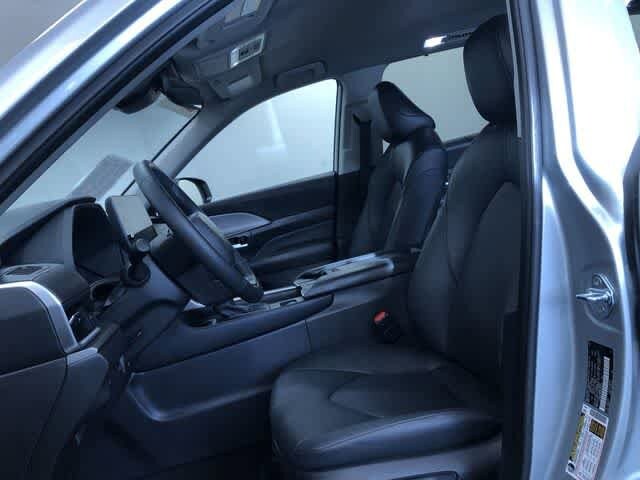 Thumbnail: 2025 Toyota Grand Highlander - 20