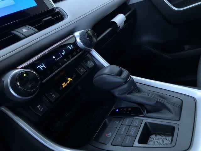 Thumbnail: 2025 Toyota RAV4 - 29