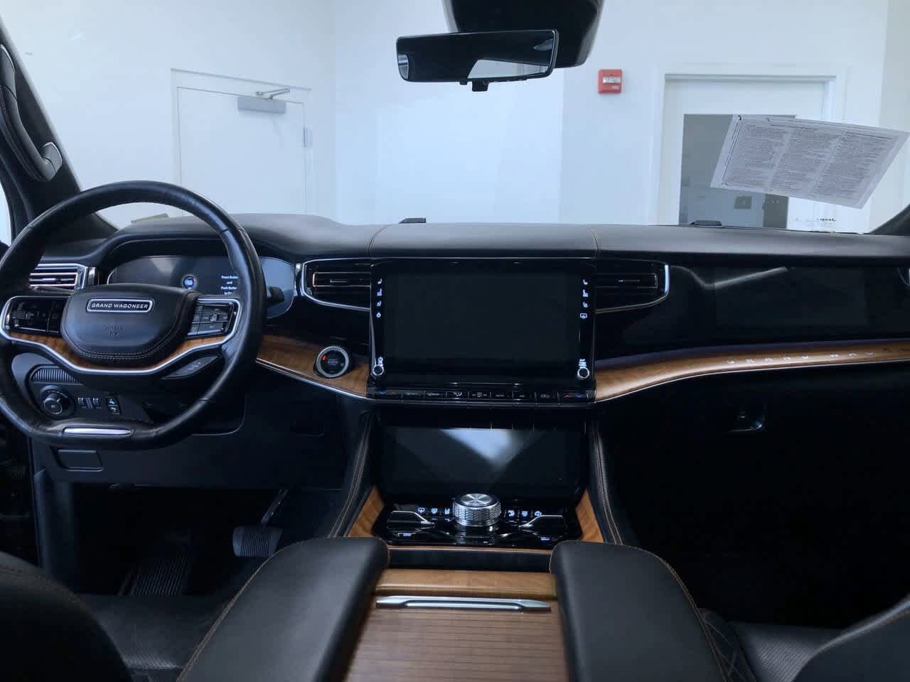Thumbnail: 2022 Jeep Grand Wagoneer - 18