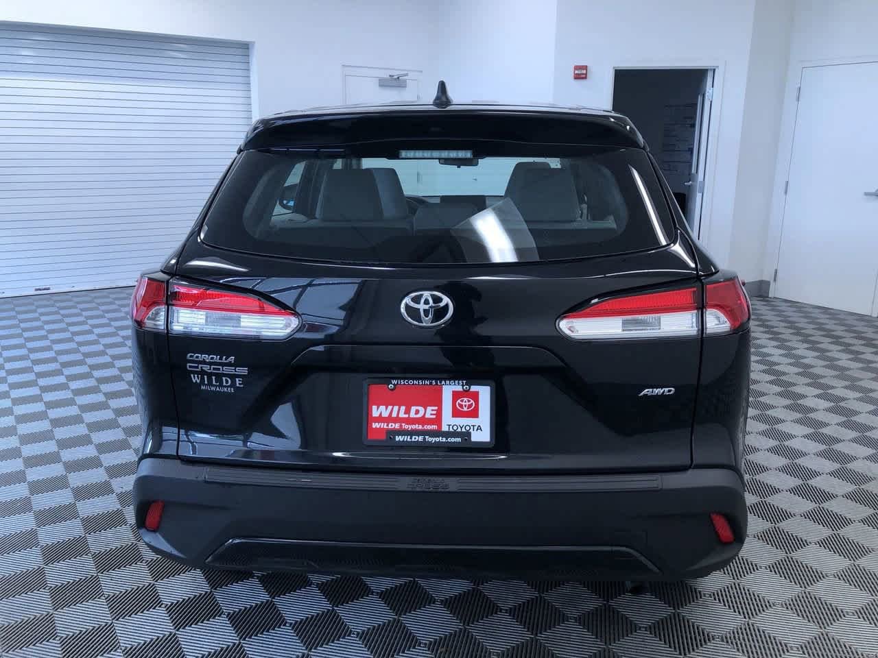 2022 Toyota Corolla Cross L 13