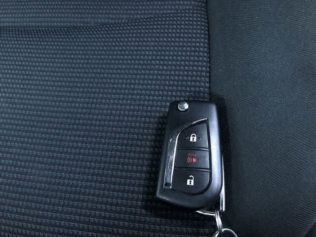 Thumbnail: 2025 Toyota RAV4 - 32