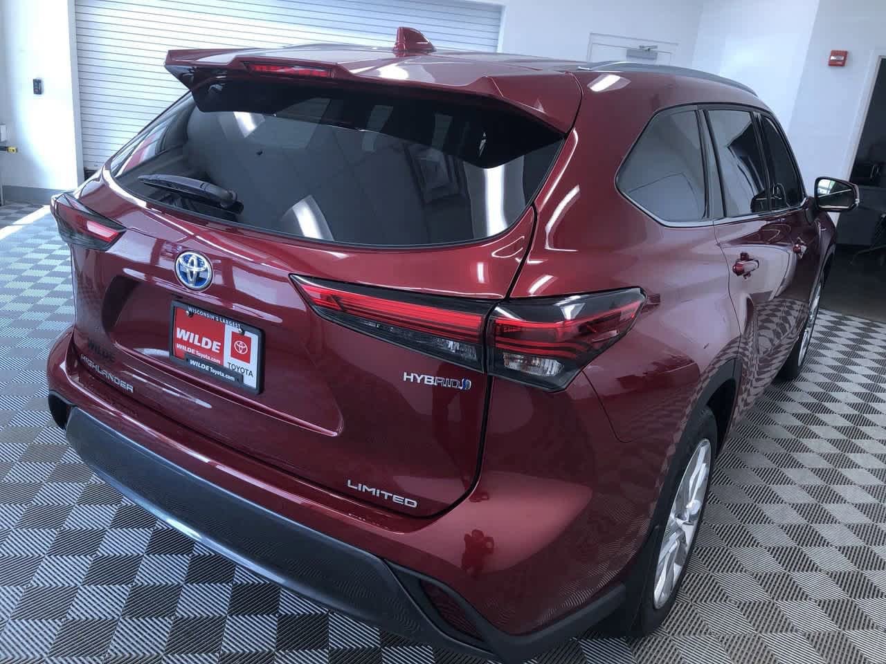 Thumbnail: 2022 Toyota Highlander - 36