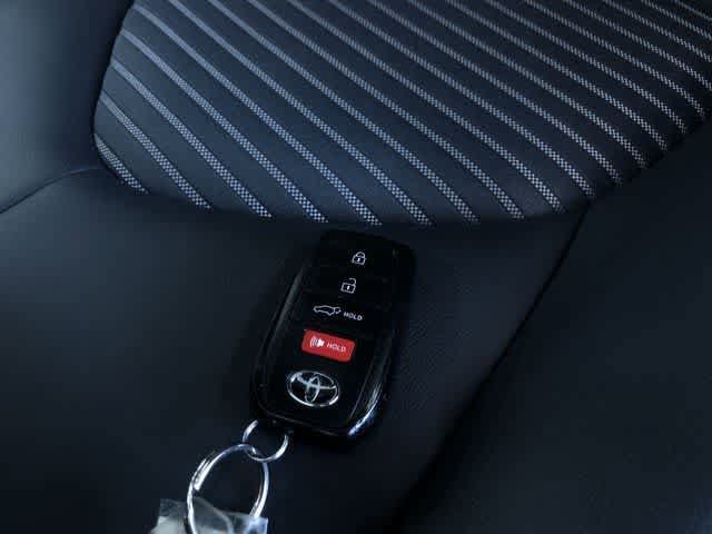 Thumbnail: 2025 Toyota Highlander - 31