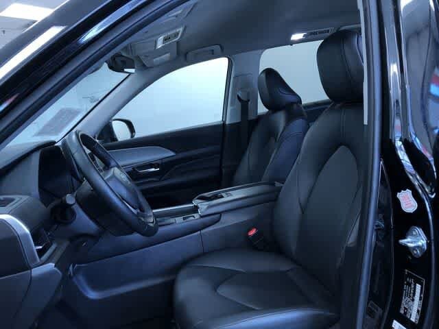 Thumbnail: 2025 Toyota Grand Highlander - 21