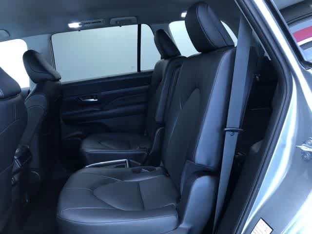 Thumbnail: 2025 Toyota Grand Highlander - 23