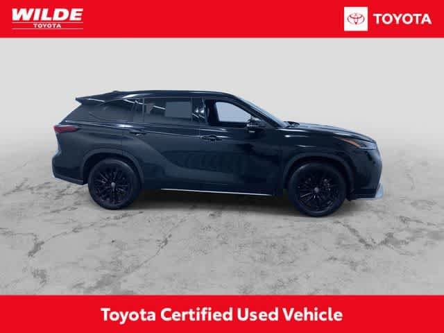 Thumbnail: 2025 Toyota Highlander - 2