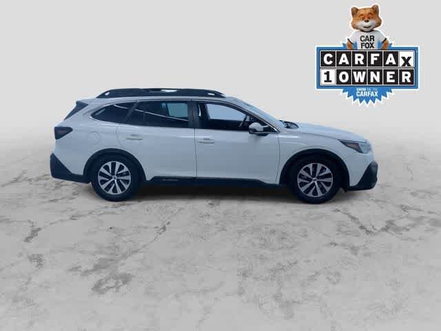 2022 Subaru Outback Premium photo 2