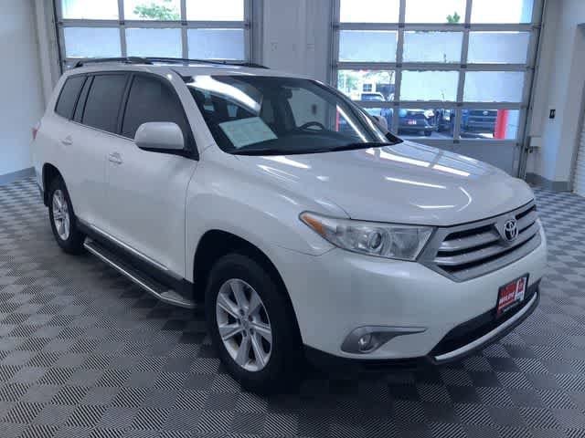Thumbnail: 2013 Toyota Highlander - 40