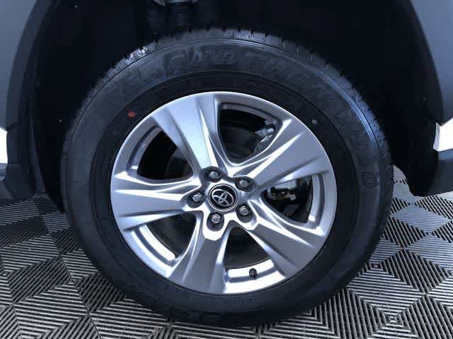 Thumbnail: 2025 Toyota RAV4 - 16