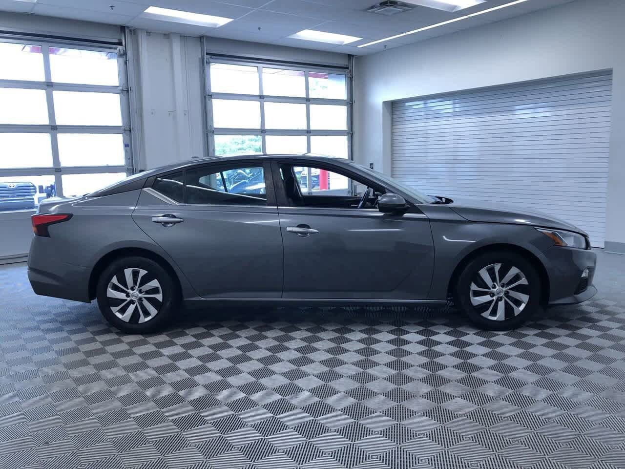 2019 Nissan Altima S 34
