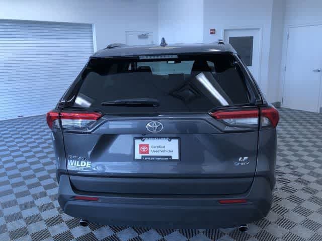 2025 Toyota RAV4 LE - Photo 13