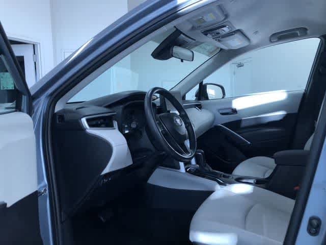 Thumbnail: 2023 Toyota Corolla Cross - 10