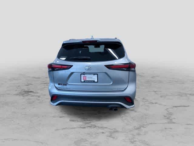 Thumbnail: 2025 Toyota Highlander - 8