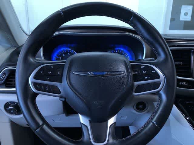 Thumbnail: 2017 Chrysler Pacifica - 25