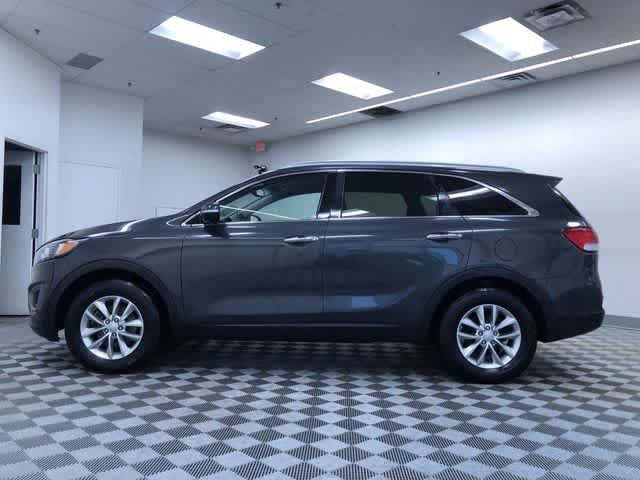 Thumbnail: 2016 Kia Sorento - 12