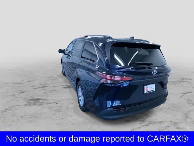 Thumbnail: 2021 Toyota Sienna - 7