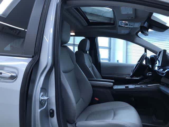 Thumbnail: 2025 Toyota Sienna - 23