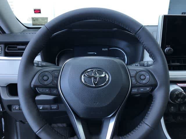 Thumbnail: 2025 Toyota RAV4 - 24