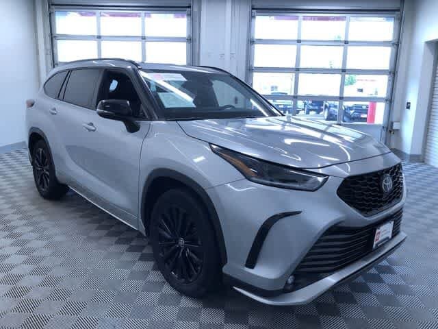 Thumbnail: 2025 Toyota Highlander - 36