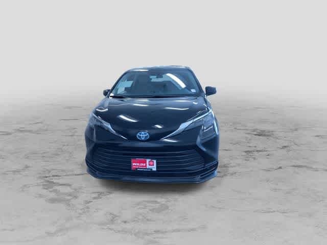 Thumbnail: 2025 Toyota Sienna - 5