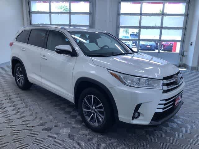 Thumbnail: 2018 Toyota Highlander - 37