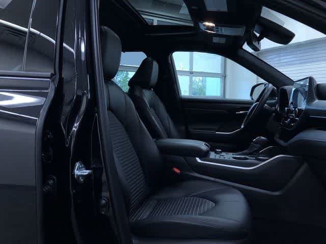 Thumbnail: 2025 Toyota Highlander - 22