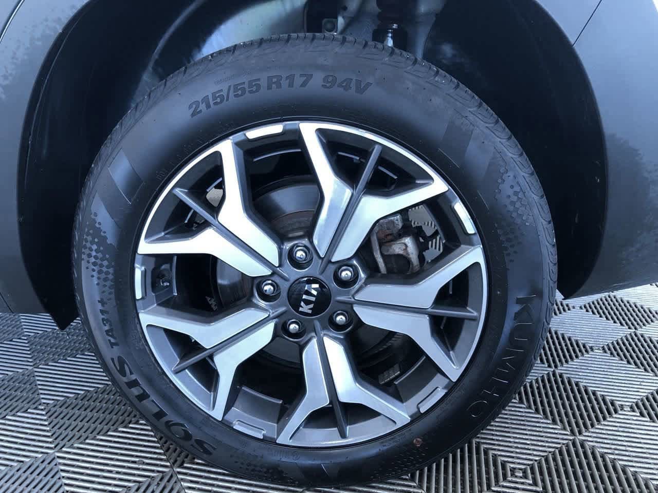 2021 Kia Seltos EX 16