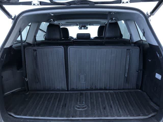 Thumbnail: 2019 Toyota Highlander - 32