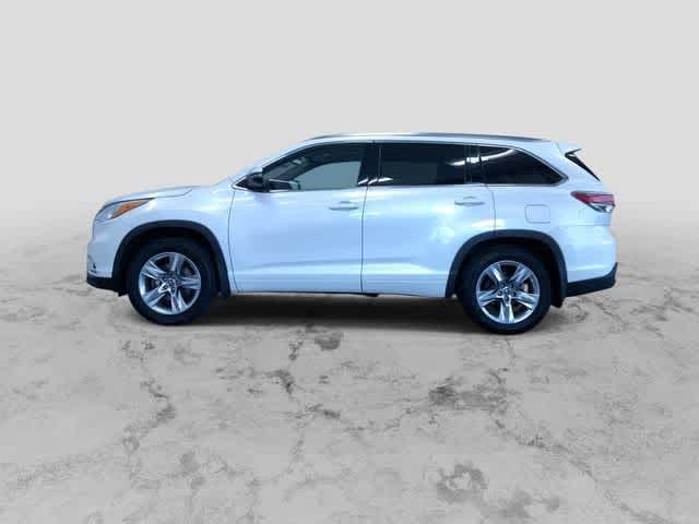 Thumbnail: 2016 Toyota Highlander - 8