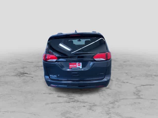 Thumbnail: 2019 Chrysler Pacifica - 9