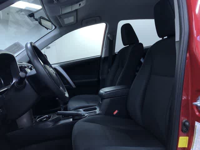 Thumbnail: 2016 Toyota RAV4 - 18