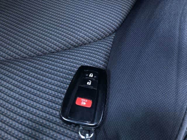 Thumbnail: 2023 Toyota Highlander - 31