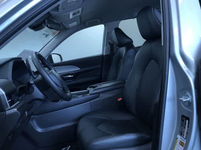 Thumbnail: 2025 Toyota Grand Highlander - 18