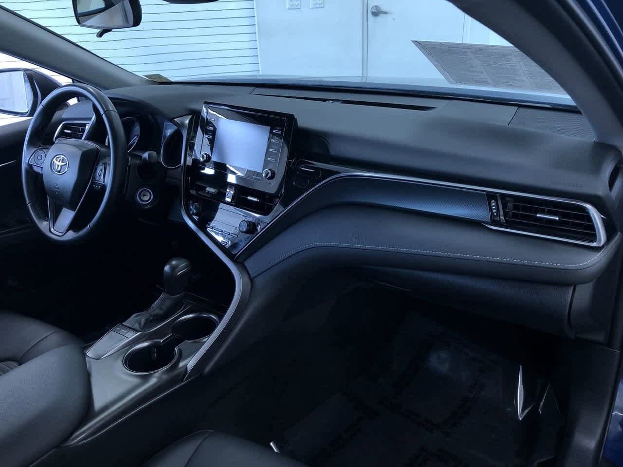 2024 Toyota Camry SE 32