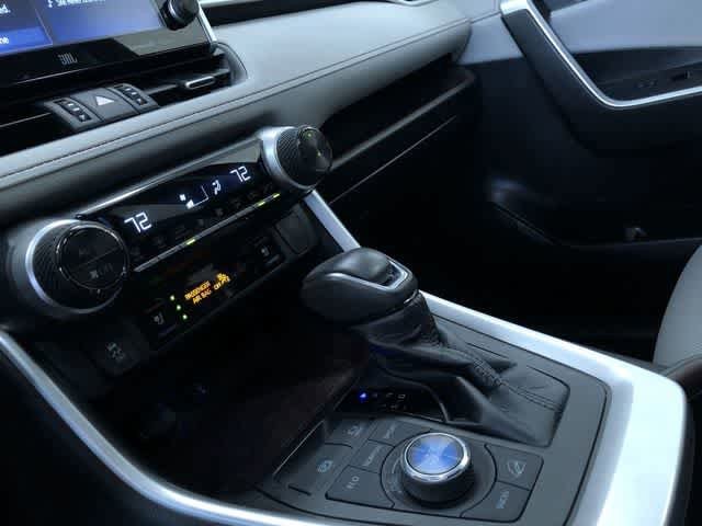 Thumbnail: 2022 Toyota RAV4 - 30