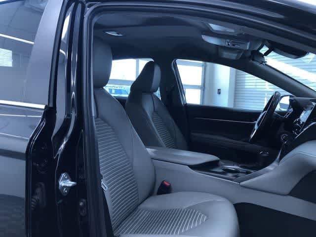 Thumbnail: 2022 Toyota Camry - 22