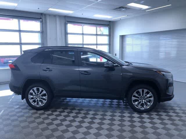 Thumbnail: 2025 Toyota RAV4 - 28