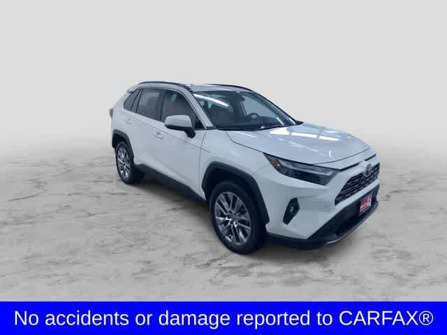Thumbnail: 2022 Toyota RAV4 - 3