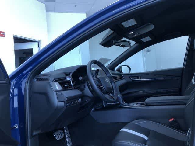 Thumbnail: 2025 Toyota Camry - 10