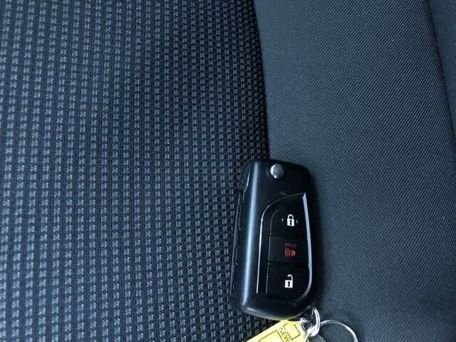 Thumbnail: 2025 Toyota RAV4 - 32