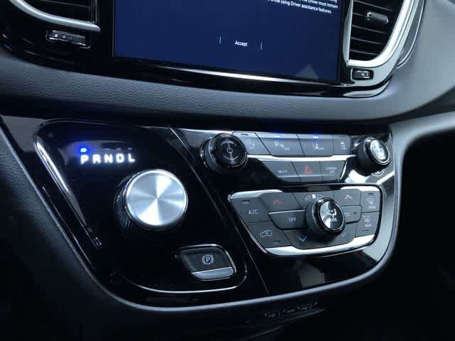 Thumbnail: 2025 Chrysler Pacifica - 30