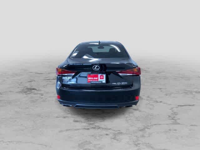 Thumbnail: 2017 Lexus IS - 9