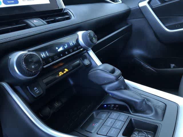 Thumbnail: 2025 Toyota RAV4 - 29