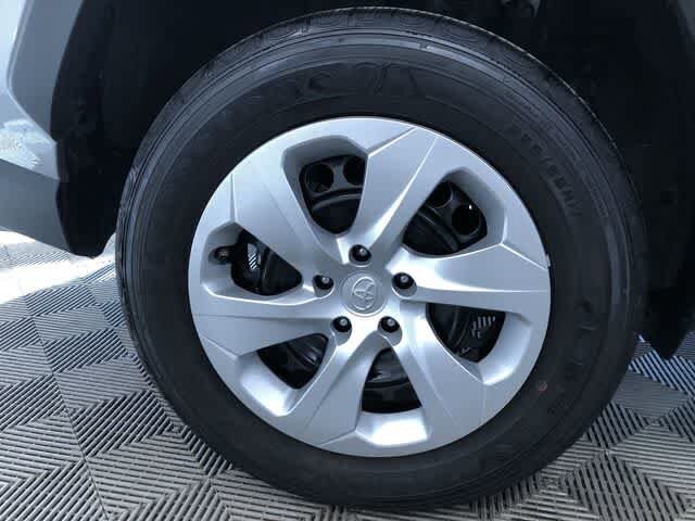 Thumbnail: 2025 Toyota RAV4 - 16