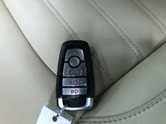 Thumbnail: 2021 Ford Edge - 33