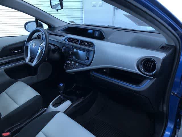 Thumbnail: 2012 Toyota Prius c - 25