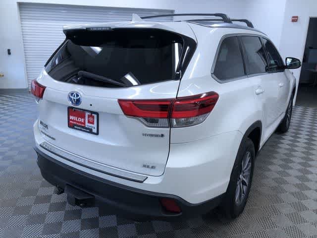 Thumbnail: 2019 Toyota Highlander - 9