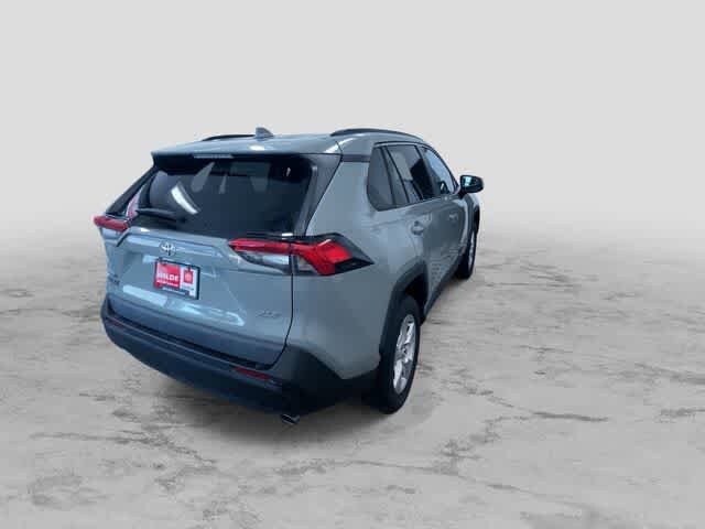 Thumbnail: 2021 Toyota RAV4 - 11